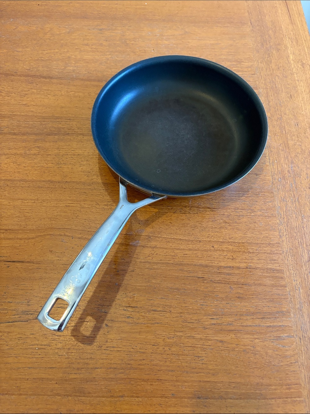 Preowned Le Creuset frying pan- 9.5 in